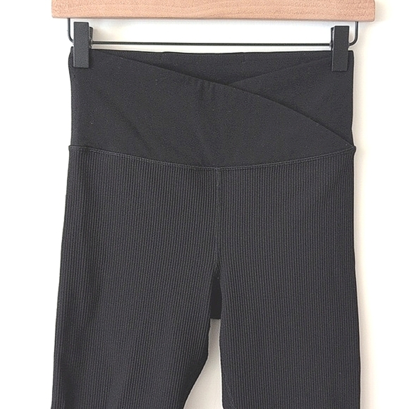 Athleta Womens Small Elation Crossover Ribbed Leggings Black Activewear Workout - Picture 3 of 8
